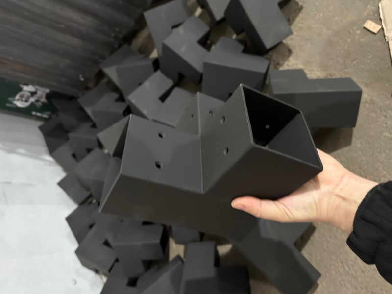 Metal corner 98x98x3mm for gazebos and pergolas